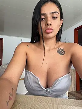 Snapshot of AnaaFaith_ chatting on February 22, 6:28 pm AnaaFaith online show from February 22, 6:28 pm