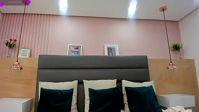  emma willliams  online show from October 2, 1:40 pm