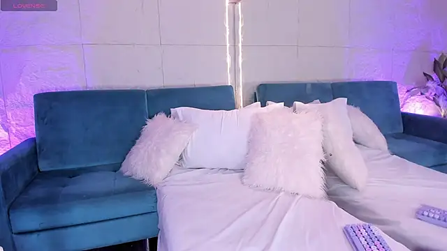 DulceGreem online show from March 14, 8:25 pm