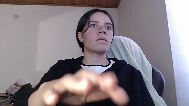 Snapshot of Skylar_Serenity chatting on December 15, 8:13 pm Skylar Serenity online show from December 15, 8:13 pm