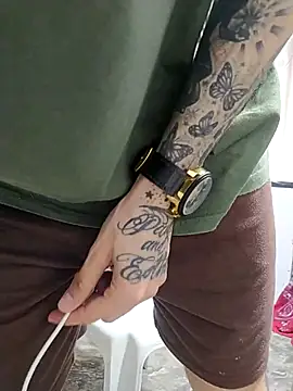 giannis090 online show from September 9, 9:25 pm