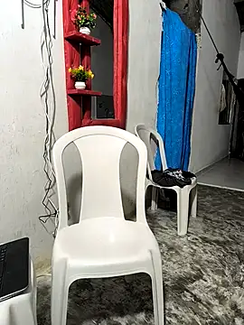 giannis090 online show from October 4, 5:27 am