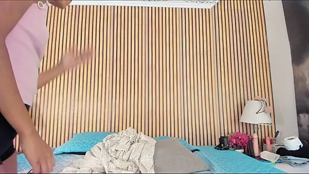 keeyla stone online show from October 28, 9:17 pm