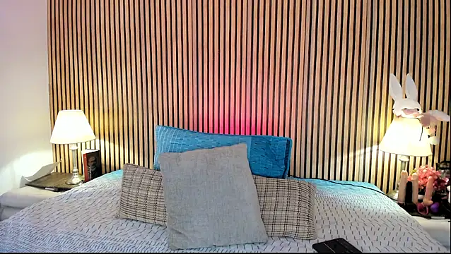 keeyla stone online show from February 4, 9:42 pm