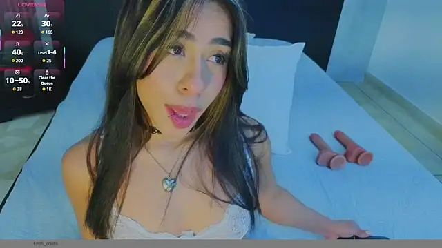 emmi collinss online show from June 15, 9:39 pm