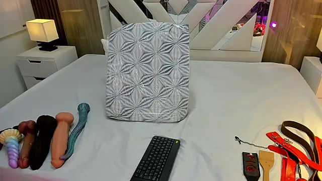 Snapshot of VanessaHard_as chatting on June 4, 7:42 pm VanessaHard as online show from June 4, 7:42 pm
