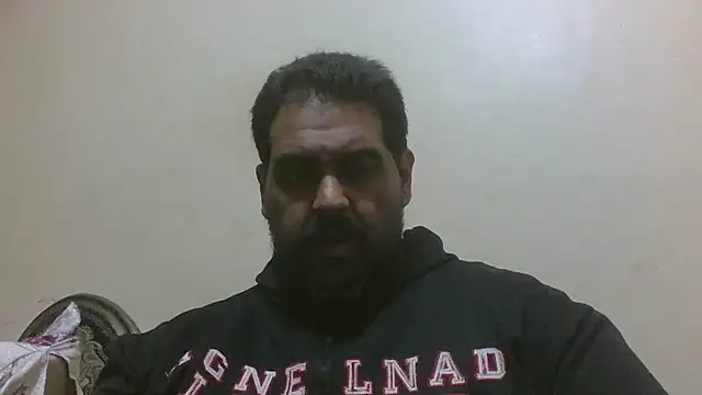 elpoop7305 online show from December 13, 8:25 pm