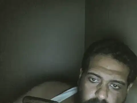 Snapshot of elpoop7305 chatting on May 4, 6:37 pm elpoop7305 online show from May 4, 6:37 pm