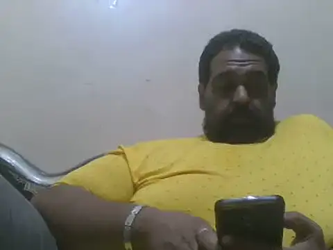 Snapshot of elpoop7305 chatting on July 9, 10:25 pm elpoop7305 online show from July 9, 10:25 pm
