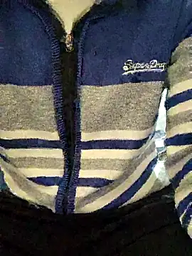 Snapshot of INTERNATIONAL0001 chatting on December 14, 11:37 am INTERNATIONAL0001 online show from December 14, 11:37 am