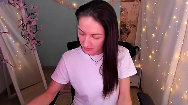 Aurora Loveu online show from May 21, 7:37 am