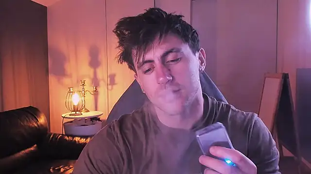 Oscar Miller  online show from September 16, 9:16 pm