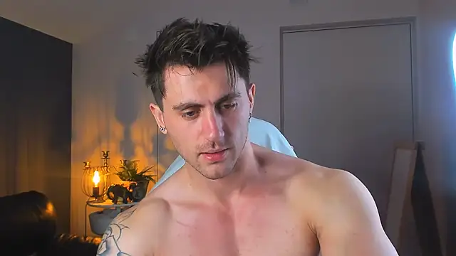 Oscar Miller  online show from October 19, 9:04 pm