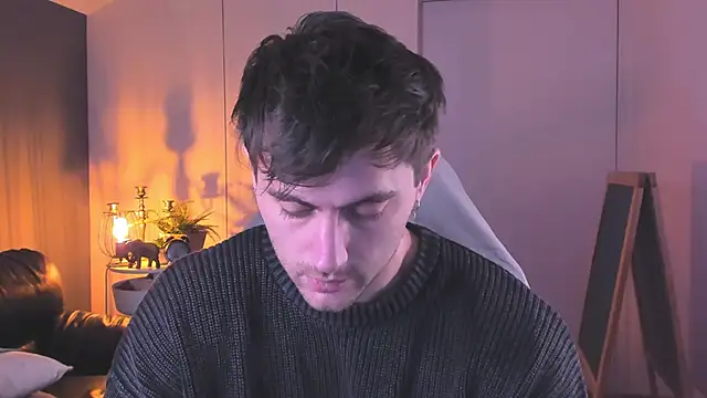 Oscar Miller  online show from November 9, 9:13 pm