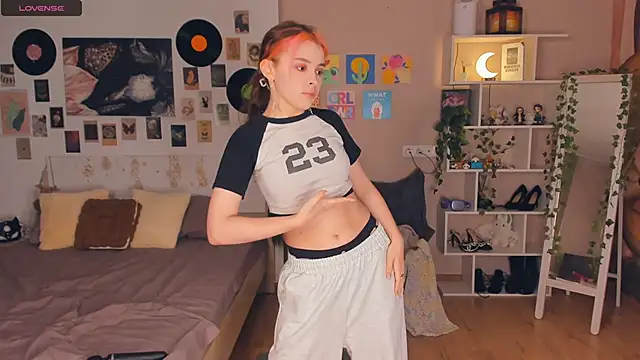 VedaSchulz online show from February 11, 6:46 pm