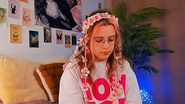 VedaSchulz online show from March 12, 7:31 pm