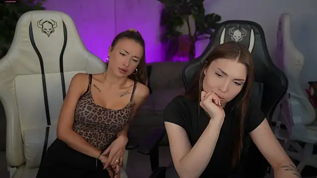 Snapshot of Luna_secretgirl chatting on October 31, 7:53 am Luna secretgirl online show from October 31, 7:53 am