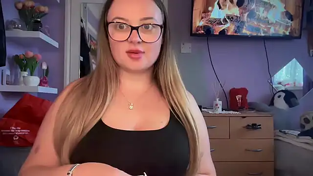 SexySashaxox online show from June 11, 2:15 pm