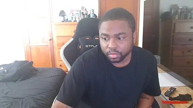 Breadwinnah online show from December 19, 9:11 pm