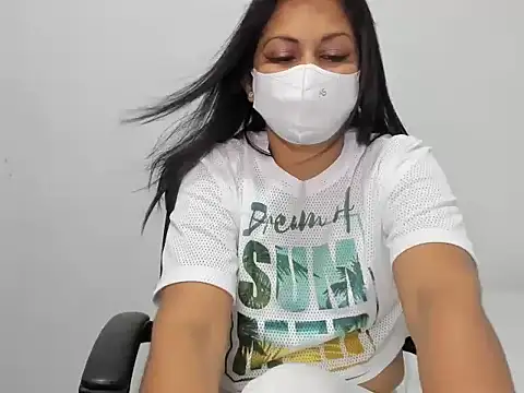 Snapshot of Crazy_Cat1995 chatting on October 5, 5:33 pm Crazy Cat1995 online show from October 5, 5:33 pm