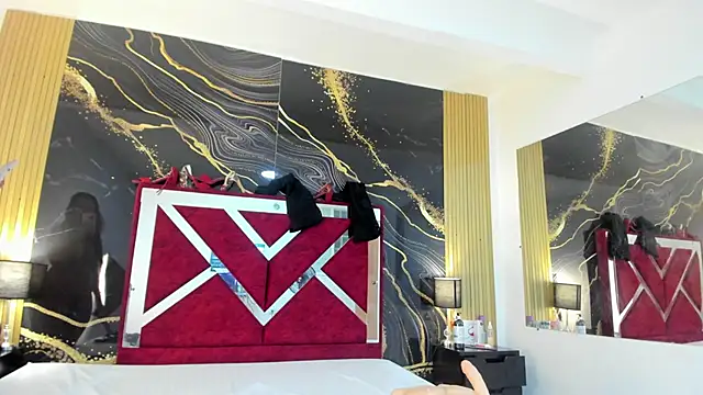 VioletRose as online show from November 8, 4:56 am