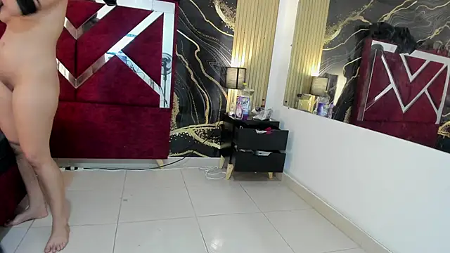 VioletRose as online show from November 30, 8:07 am