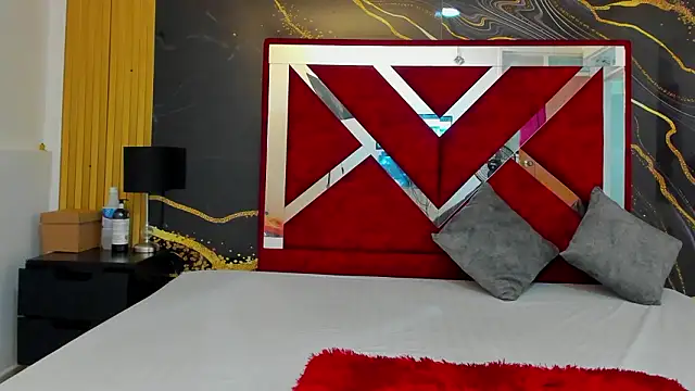 VioletRose as online show from February 3, 8:14 pm