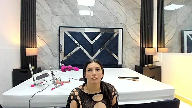 VioletRose as online show from May 1, 8:24 pm