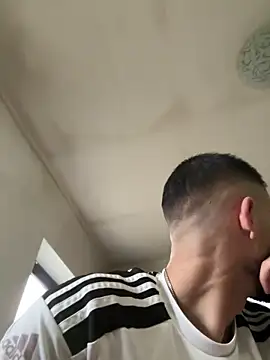 Gold7leonnnn online show from March 29, 1:33 pm