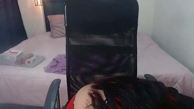 Snapshot of azabachebabe chatting on October 7, 2:36 pm azabachebabe online show from October 7, 2:36 pm