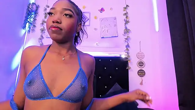 Snapshot of AkariRosetti chatting on September 30, 12:43 pm AkariRosetti online show from September 30, 12:43 pm