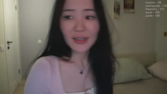 Snapshot of _JiKey_ chatting on January 28, 6:39 pm JiKey online show from January 28, 6:39 pm