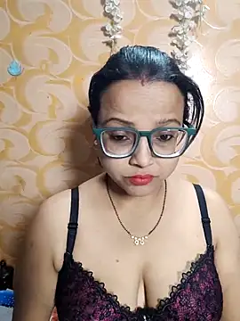 Snapshot of hornypiu697 chatting on May 17, 3:59 am hornypiu697 online show from May 17, 3:59 am