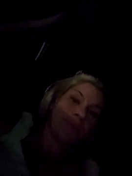 toomuchofafreak online show from October 14, 12:33 am