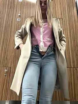 KaseyQuinn  online show from November 21, 9:13 pm