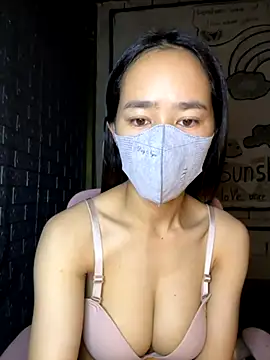 Snapshot of TiNa_04 chatting on September 24, 10:24 pm TiNa 04 online show from September 24, 10:24 pm