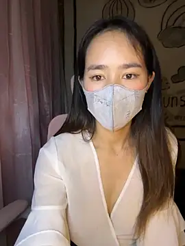 Snapshot of TiNa_04 chatting on October 7, 10:45 am TiNa 04 online show from October 7, 10:45 am