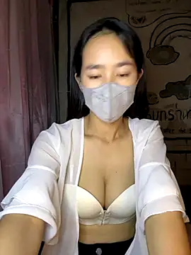 Snapshot of TiNa_04 chatting on October 19, 10:21 pm TiNa 04 online show from October 19, 10:21 pm