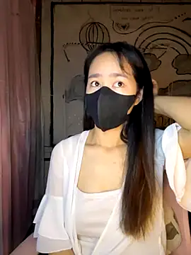 Snapshot of TiNa_04 chatting on October 30, 10:43 pm TiNa 04 online show from October 30, 10:43 pm