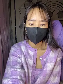 Snapshot of TiNa_04 chatting on November 29, 12:24 am TiNa 04 online show from November 29, 12:24 am