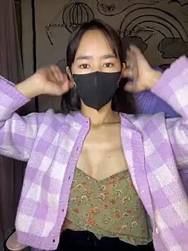 Snapshot of TiNa_04 chatting on November 29, 11:41 pm TiNa 04 online show from November 29, 11:41 pm