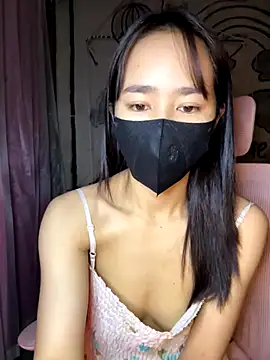 Snapshot of TiNa_04 chatting on December 14, 11:53 pm TiNa 04 online show from December 14, 11:53 pm