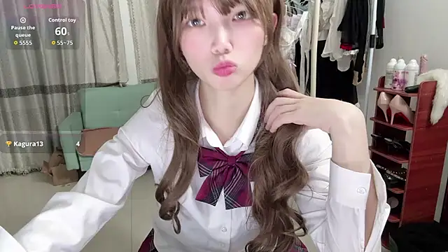 Snapshot of Yiyi-707 chatting on October 13, 12:16 pm Yiyi-707 online show from October 13, 12:16 pm