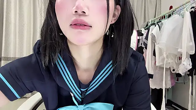 Snapshot of Yiyi-707 chatting on October 19, 11:33 am Yiyi-707 online show from October 19, 11:33 am