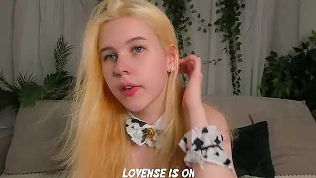 ElizSpieth online show from October 29, 1:24 pm