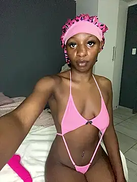 LonelyQueenxx25 online show from January 8, 9:39 pm