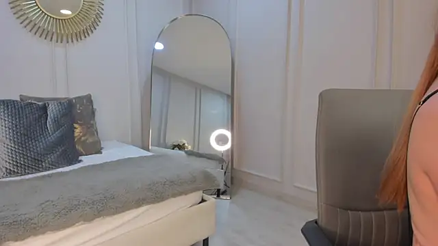 Snapshot of CharlotteBrownn_ chatting on October 4, 1:36 am CharlotteBrownn online show from October 4, 1:36 am