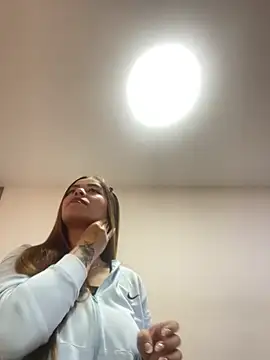 CharlotteBrownn  online show from March 4, 9:32 pm