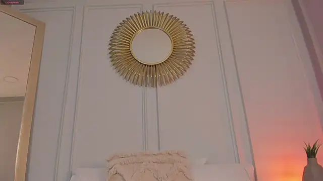 CharlotteBrownn  online show from May 15, 11:01 pm