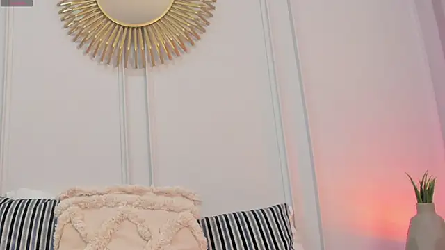 CharlotteBrownn  online show from May 19, 1:56 am